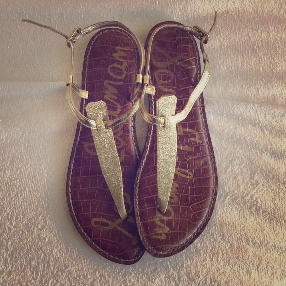 Gold and Sparkly GiGi Thongs!
